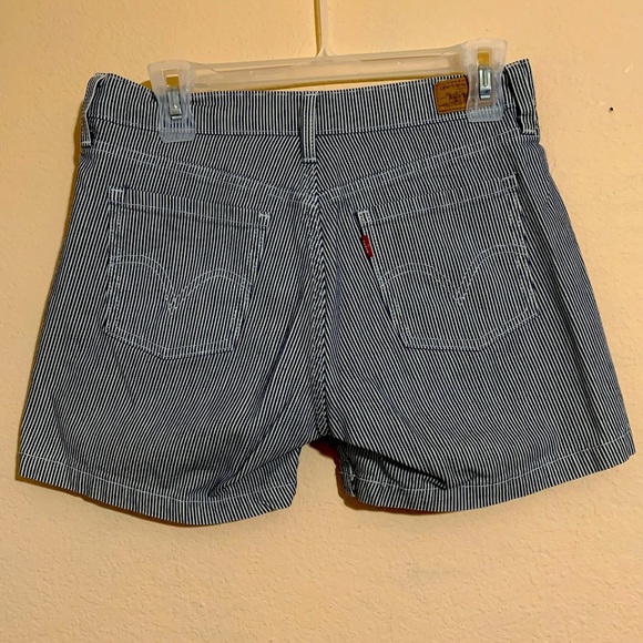 Levis Striped Jean Shorts junior’s Size 4 - Picture 1 of 8